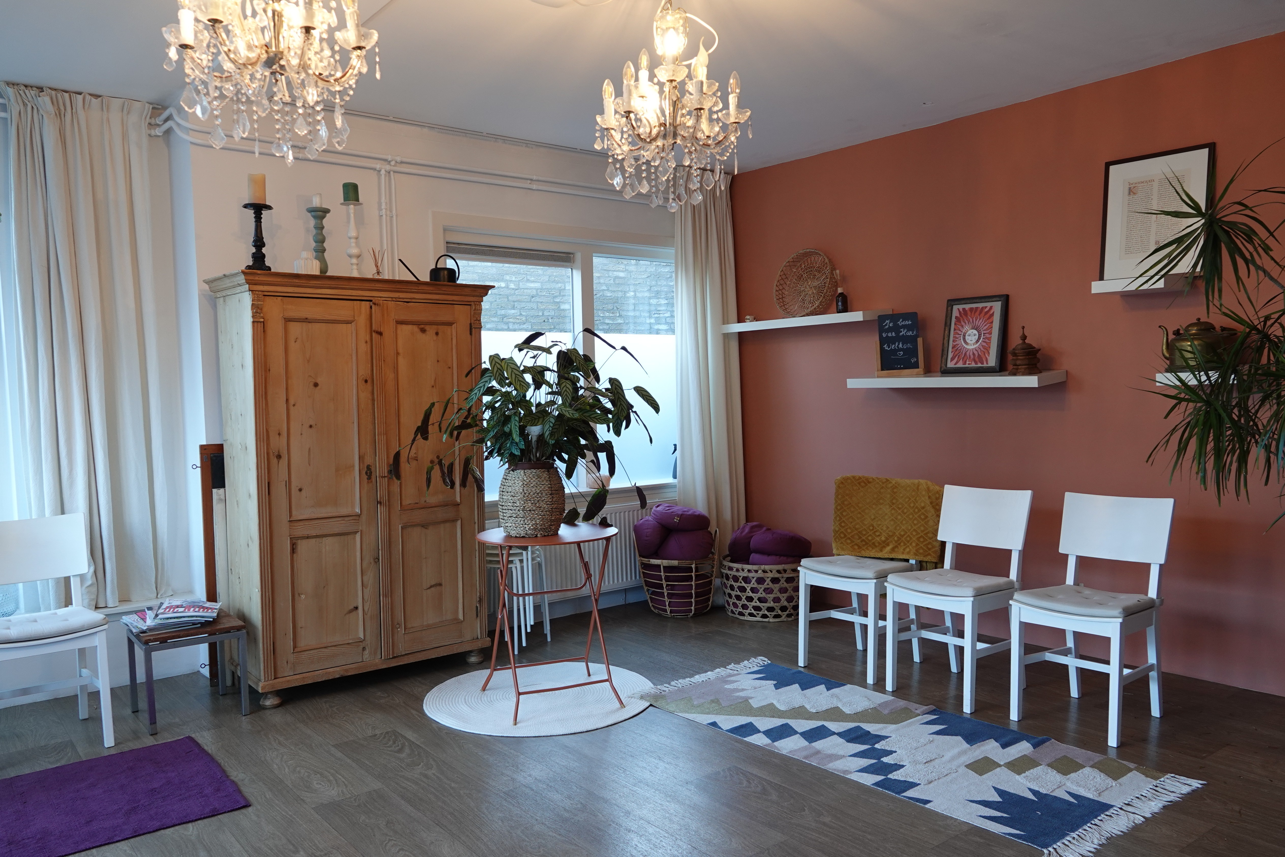 Exterieur van Het MassagePunt, een serene werk locatie in Castricum.